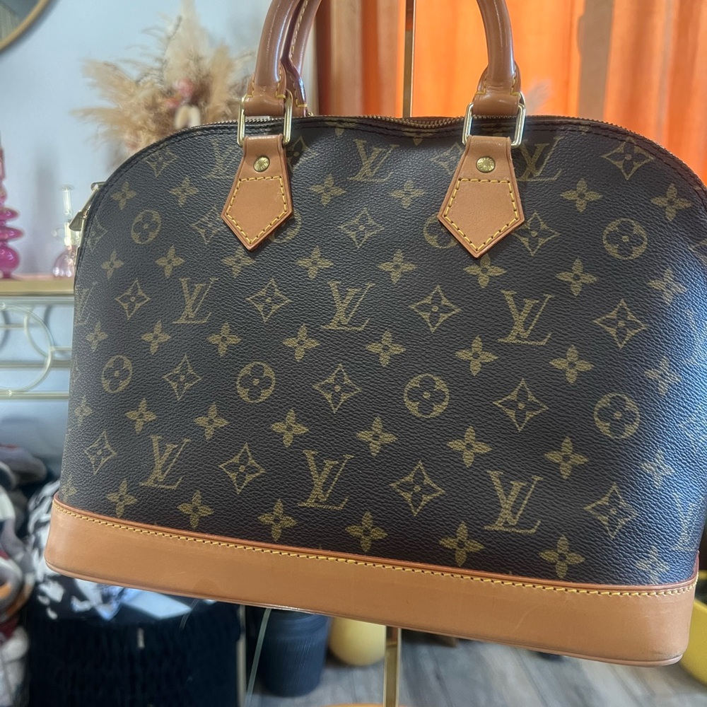 Louis Vuitton Monogram Alma MM Brown/Tan Satchel